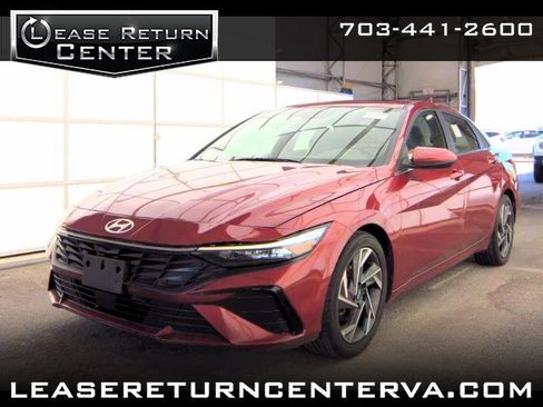 Used 2024 Hyundai Elantra SEL w/ Convenience Package image 1