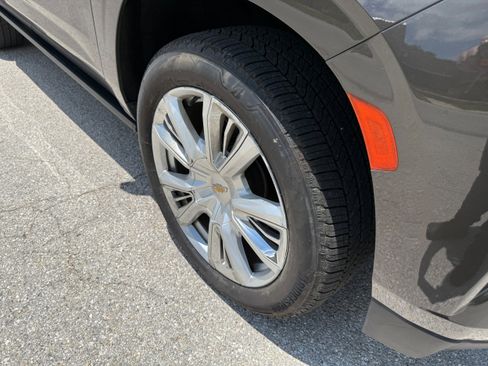 Used 2021 Chevrolet Tahoe High Country w/ Premium Package image 9