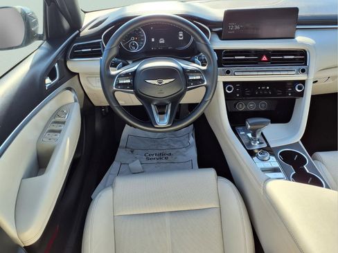Used 2025 Genesis G70 2.5T image 3