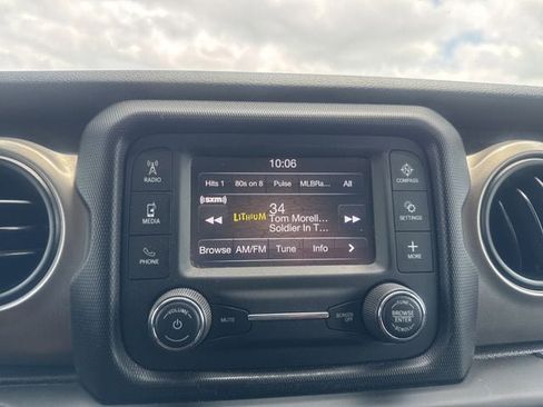 Used 2020 Jeep Wrangler Sport AWD/4WD image 36