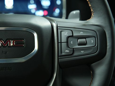 Used 2025 GMC Sierra 1500 AT4 w/ AT4 Premium Package AWD/4WD image 43