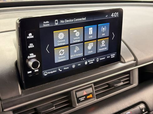 Certified 2023 Honda Pilot Touring image 24