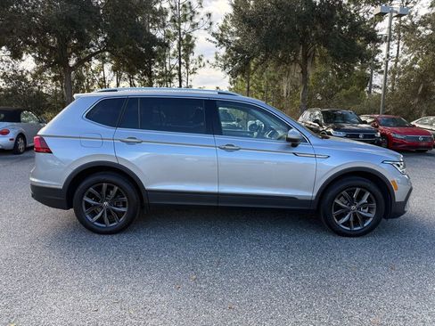 Used 2023 Volkswagen Tiguan SE image 5