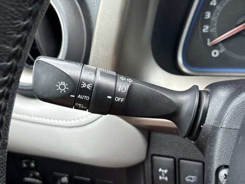 Used 2015 Toyota RAV4 Limited AWD/4WD image 27