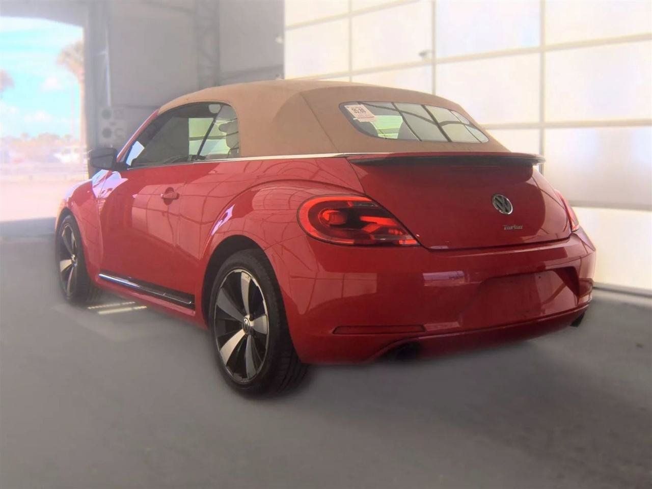 Used 2013 Volkswagen Beetle 2.0T FWD image 8