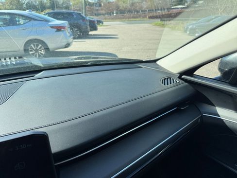 Used 2025 Kia K5 LXS image 32