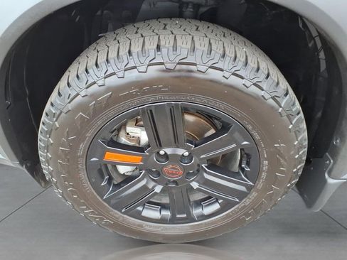 Used 2025 Nissan Rogue SV AWD/4WD image 9