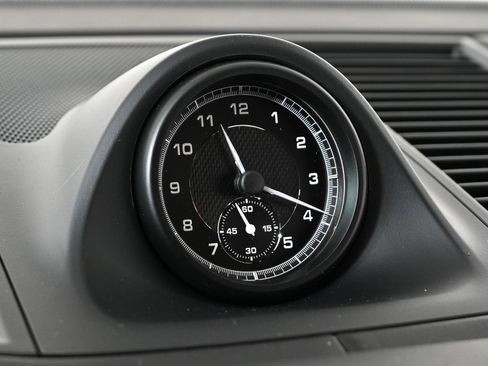 New 2026 Porsche Macan S image 16