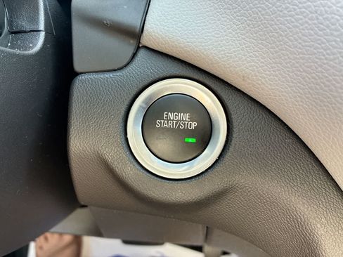 Used 2024 Chevrolet Equinox LS w/ Driver Confidence II Package FWD image 16