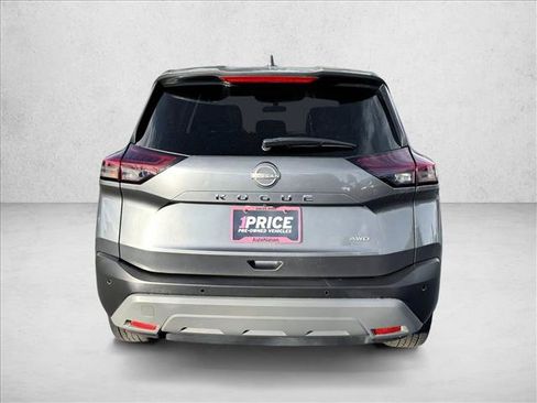 Used 2023 Nissan Rogue S image 6