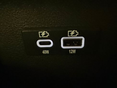 Used 2025 Nissan Kicks SV w/ Charging Package FWD image 32