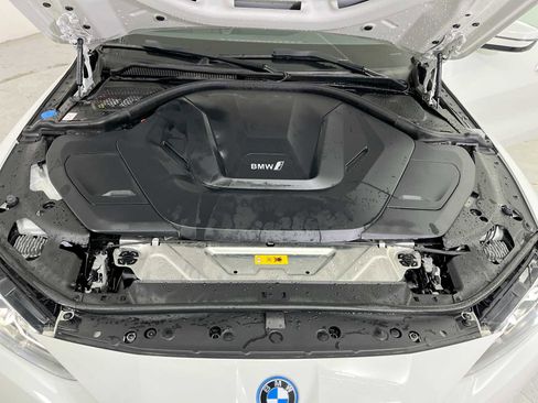 Used 2023 BMW i4 eDrive35 w/ Parking Assistance Package image 18