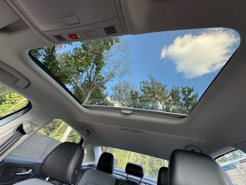 New 2025 Volkswagen Jetta SE image 33