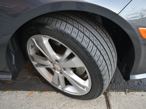 Used 2013 Mercedes-Benz E 350 4MATIC Sedan image 43