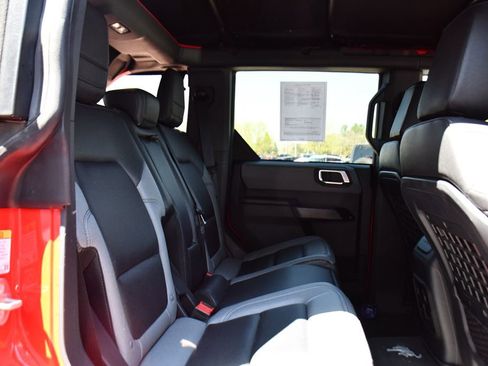 Used 2024 Ford Bronco Black Diamond AWD/4WD image 18