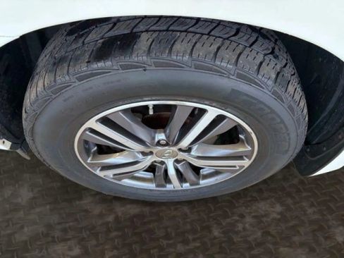 Used 2019 INFINITI QX60 Luxe w/ Essential Package image 32