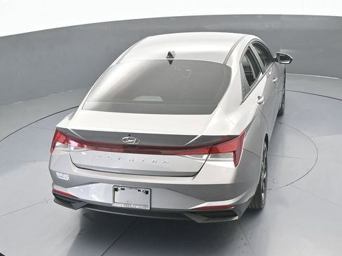 Used 2023 Hyundai Elantra SEL w/ Convenience Package image 47
