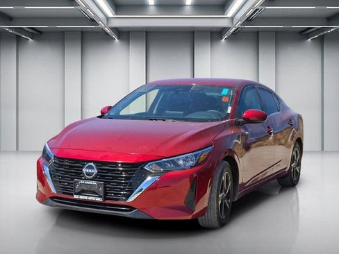 Used 2024 Nissan Sentra SV FWD image 3