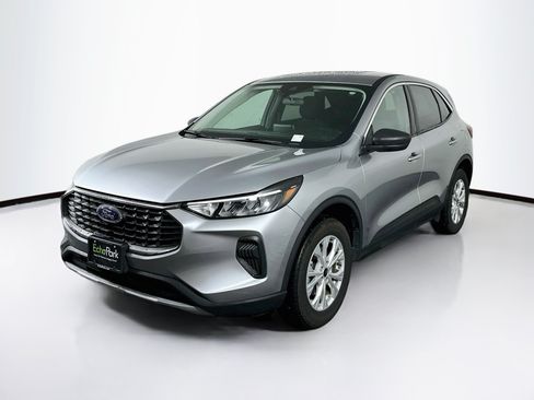 Used 2024 Ford Escape Active AWD/4WD image 3