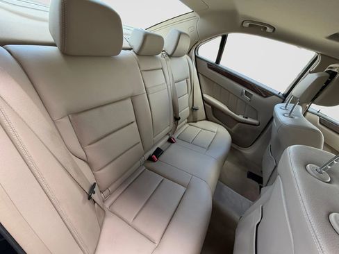 Used 2012 Mercedes-Benz E 350 4MATIC Sedan image 16