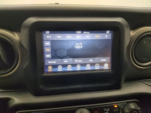 Used 2020 Jeep Wrangler Sport AWD/4WD image 25