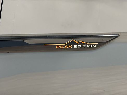 Used 2025 Volkswagen Atlas Peak Edition SE image 40