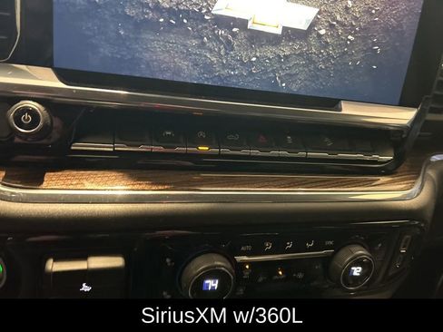 Used 2024 Chevrolet Silverado 1500 LT Trail Boss w/ Convenience Package II image 8