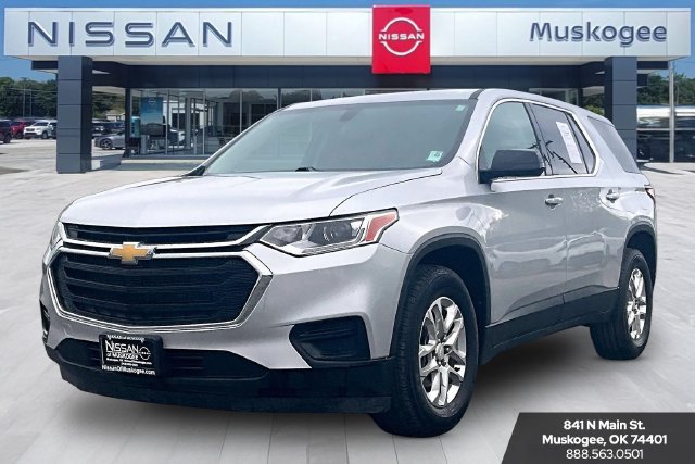 Used 2021 Chevrolet Traverse LS FWD image 3