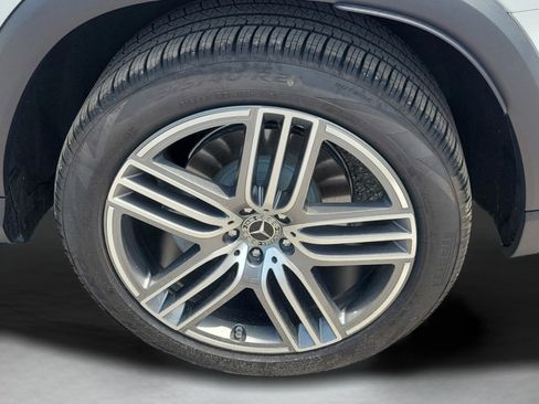 Certified 2026 Mercedes-Benz GLS 450 4MATIC image 39