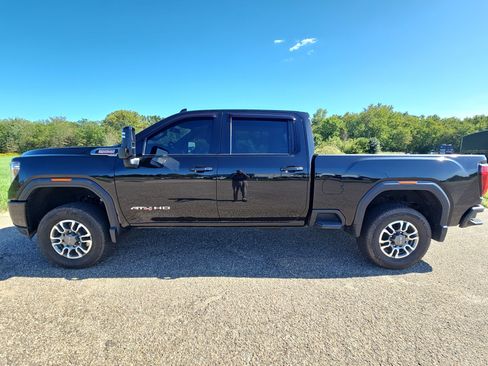 Used 2022 GMC Sierra 3500 AT4 AWD/4WD image 9