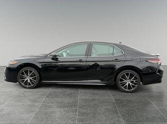 Used 2022 Toyota Camry SE video 2