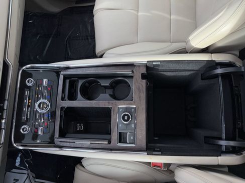 Used 2019 Lincoln Navigator L Reserve AWD/4WD image 24