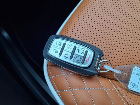 New 2026 Chrysler Pacifica Pinnacle w/ Trailer Tow Group image 51