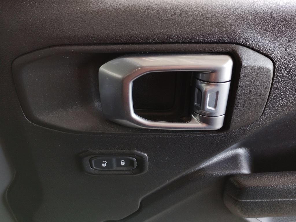 Used 2023 Jeep Wrangler Unlimited AWD/4WD image 12