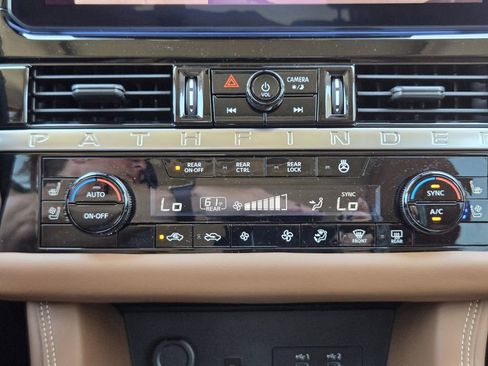 New 2026 Nissan Pathfinder Platinum AWD/4WD image 16