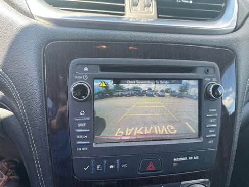 Used 2017 Chevrolet Traverse LT AWD/4WD image 10