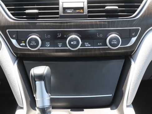 Used 2019 Honda Accord EX-L image 21