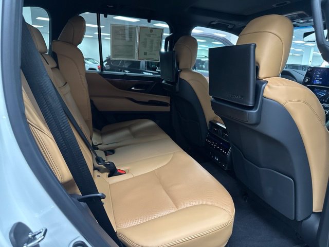 Used 2025 Lexus LX 600 4WD w/ Appearance Package image 23