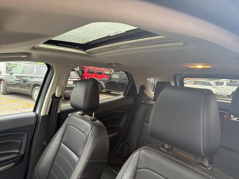 Used 2020 Ford EcoSport Titanium image 7