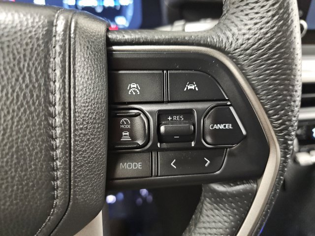 Certified 2025 Toyota Tacoma TRD Off-Road AWD/4WD image 21