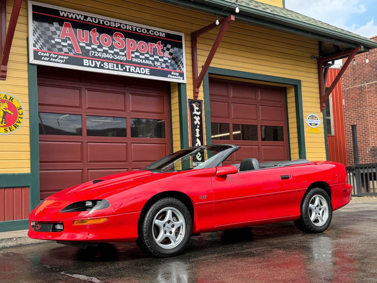 Used 1996 Chevrolet Camaro Z28 RWD image 10