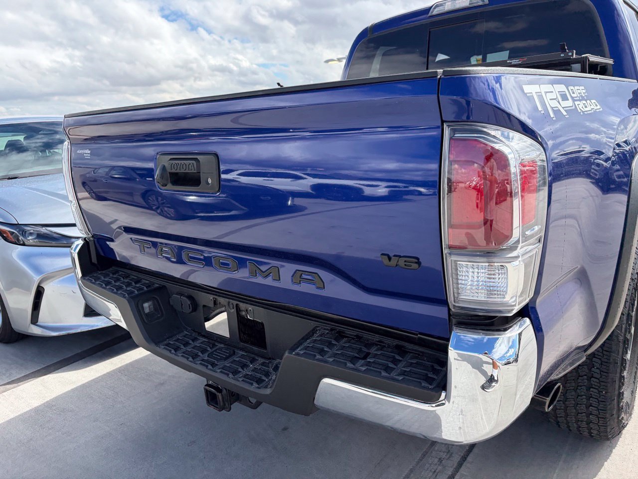 Used 2023 Toyota Tacoma TRD Off-Road w/ Black Out Package (TMS) RWD image 4