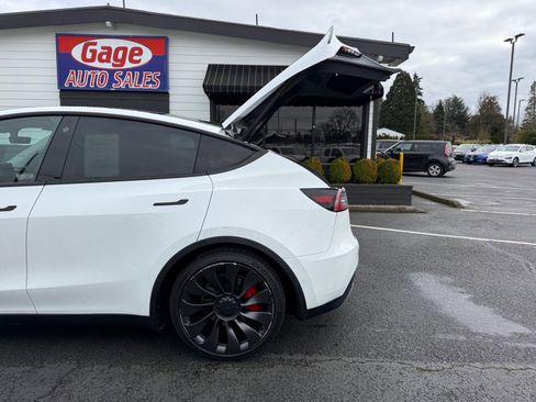 Used 2021 Tesla Model Y Performance AWD/4WD image 7
