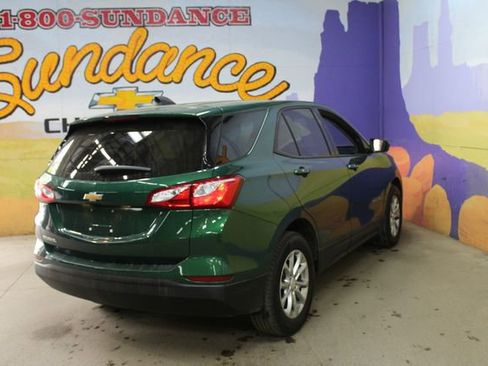 Used 2019 Chevrolet Equinox LS w/ LS Convenience Package FWD image 8