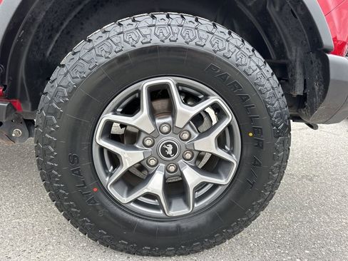 Used 2021 Ford Bronco Badlands image 29