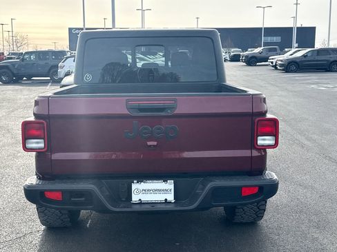 Used 2021 Jeep Gladiator Sport image 4