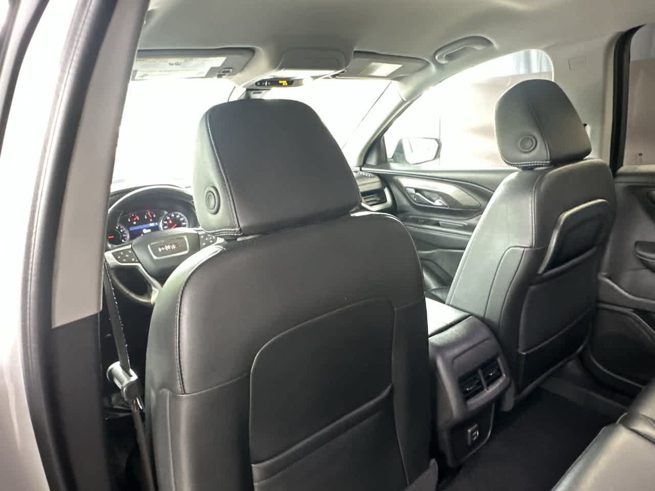 Used 2024 GMC Terrain SLT AWD/4WD image 23