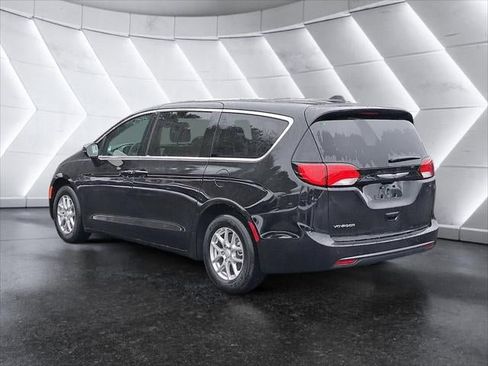 New 2026 Chrysler Voyager LX image 20