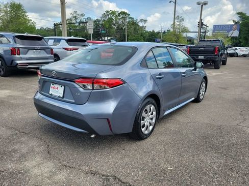 Used 2020 Toyota Corolla LE FWD image 2