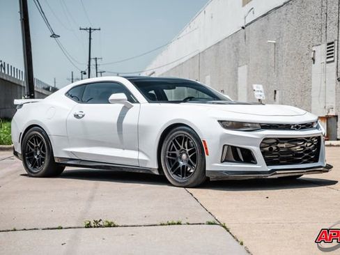 Used 2018 Chevrolet Camaro ZL1 RWD image 50